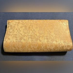 “Vintage” 1950’s white lace purse. Lace has yellowed, some staining. Nice!